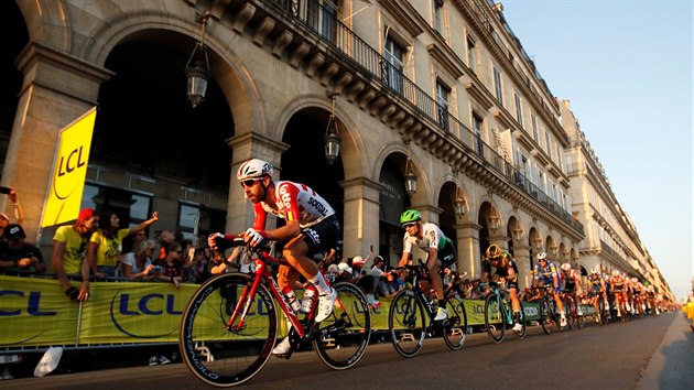 Belgian Thomas De Gendt ze stje Lotto-Soudal na prvn pozici ve 21. etap Tour de France.