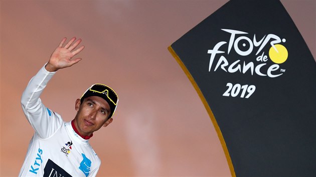 Teprve dvaadvacetilet Egan Bernal zskal i bl trikot pro nejlepho mladho jezdce Tour de France.