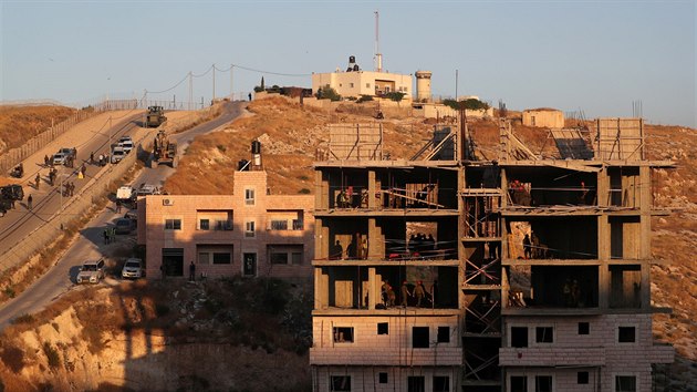 Izraelsk ady zaaly v noci na pondl demolovat domy na pedmst vchodnho Jeruzalma. Domy se tentokrt bouraj v oblasti Zpadnho behu Jordnu pod pmou palestinskou sprvou. (22. ervence 2019)