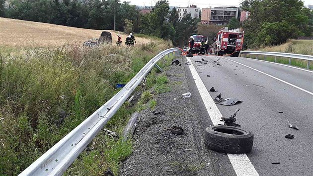 Následky nehody dvou aut za obcí Vladislav na Třebíčsku (28. července 2019)
