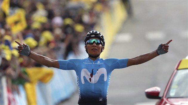 TRIUMF V KRLOVSK ETAP. Nairo Quintana vldl osmnct etap s Izoardem a Galibierem.