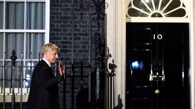 Jo Johnson ped Downing Street. (24. ervence 2019)