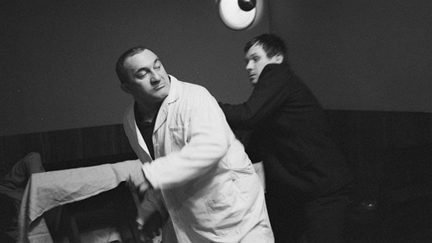 Zden�k Srstka v seri�lu Sanitka (1984)