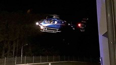 Pro popálenou enu v Konicích v nedli brzo ráno letl vrtulník letecké...
