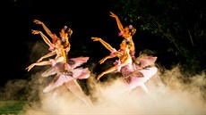 Jiho�eské divadlo uvádí od st�edy do ned�le p�ed otá�ivým hledi�t�m v �eském...