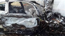 Následky nehody dvou aut za obcí Vladislav na Tebísku (28. ervence 2019)