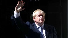 Nový britský premiér Boris Johnson ped svým oficiálním sídlem (24. ervence...
