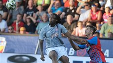 Plzeský záloník Ale ermák (vpravo) a Ruben Semedo z Olympiakosu Pireus v...