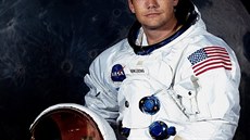 Neil Armstrong (oficiální portrét NASA, 1969)