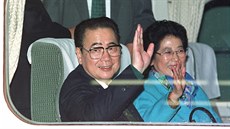 Bývalý ínský premiér Li Pcheng s manelkou na snímku z roku 1997