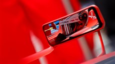 Sebastian Vettel z Ferrari míí do kvalifikace  na Hockenheimringu.