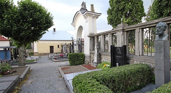 Žhář Maxmilián Novotný byl v roce 1910 prvním pohřbeným na žďárském hřbitově v...