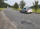 Mezi Zhoí a kiovatkou u Stáje zaíná první etapa oprav rozbité silnice...