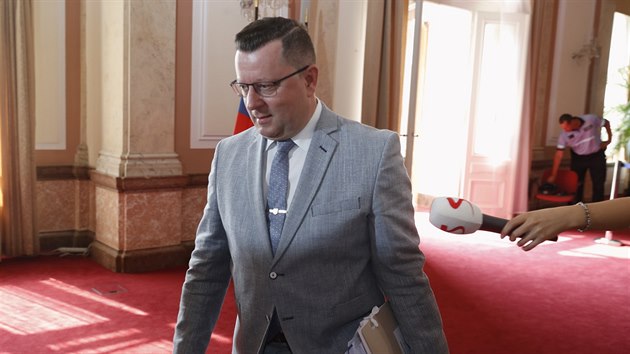 Ministr kultury Antonín Staněk se zúčastnil svého posledního zasedání vlády. (30. července 2019)