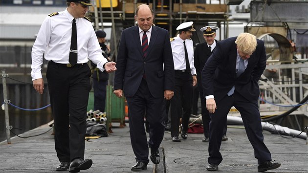 Britsk premir Boris Johnson navtvil i skotskou nmon zkladnu (29. ervence 2019)