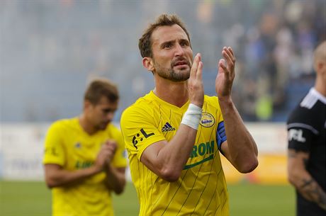 Kapitán Zlína dkuje fanoukm po prohraném utkání se Slováckem.
