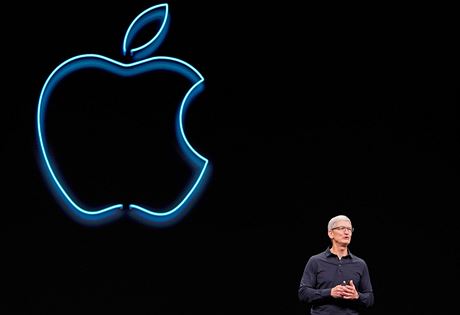 Generální editel Tim Cook na kadoroní svtové konferenci vývojá spolenosti Apple v Kalifornii. (3. ervna 2019)