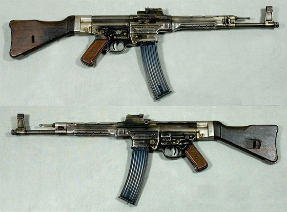 Nmecký Sturmgewehr 44 se za druhé svtové války stal první masovji rozíenou...