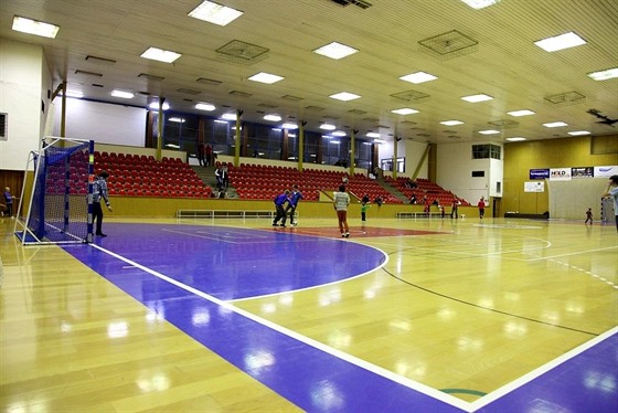 Víceúčelová sportovní hala v Chrudimi pojme 720 sportovních fanoušků.