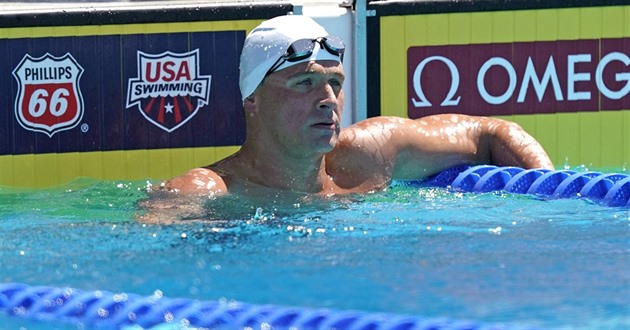 Hvězdný plavec vydražil svá olympijská zlata. Utržil téměř osm milionů korun