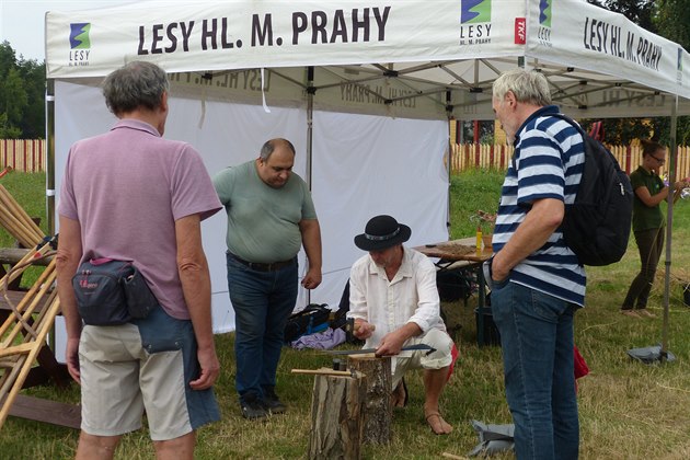 N A DOÍNKY V EKOCENTRU PRALES