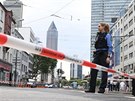 Policisté uzaveli nádraí ve Frankfurtu nad Mohanem poté, co lupi pepadl...