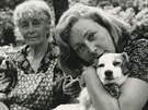 Kvta Fialová s maminkou Kvtoslavou a fenkou Muskou