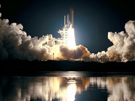 Do kosmu vynesl Chandru raketoplán Columbia 23. července 1999. Columbia byl...