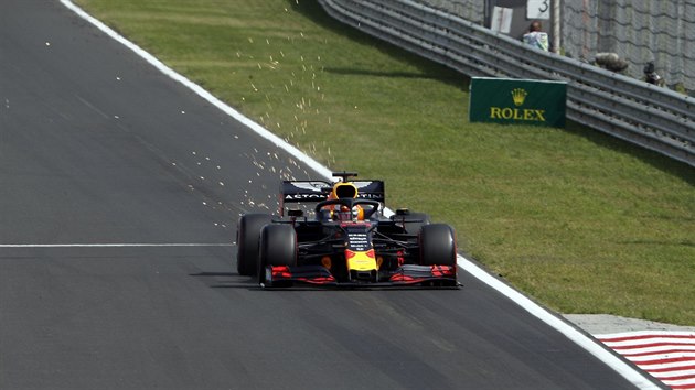 Max Verstappen z tmu Red Bull bhem kvalifikace na Velkou cenu Maarska.