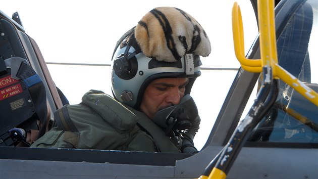 Pilot gripenu a velitel �esk�ho kontingentu v Estonsku Pavel �Speedy� Pavl�k