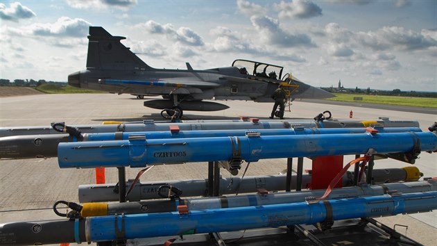 Letoun Gripen na z�kladn� v ��slavi