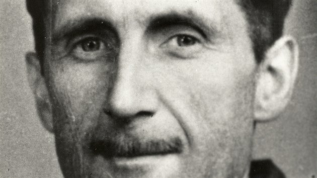 Britský spisovatel George Orwell v roce 1943. Těsně před svou smrtí (v roce 1950) napsal svůj nejznámější román 1984.