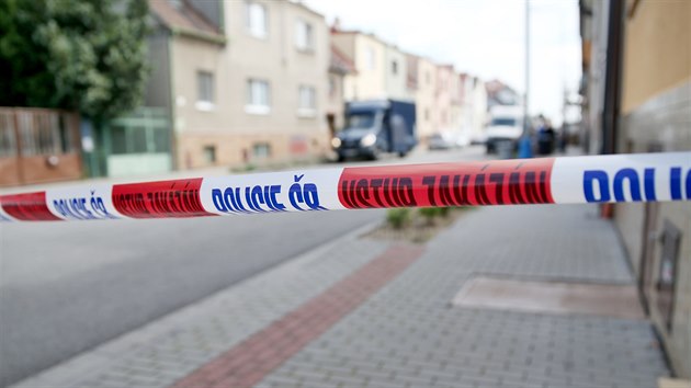 Policisté vyšetřují dvojnásobnou vraždu v Břeclavi. Starší pár byl ve svém domě zřejmě ubodán.