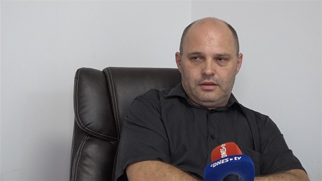 Miloslav �erný p�ed dvaceti lety zavra�dil man�elku a jejího p�ítele. I proto...