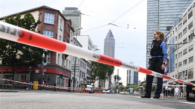 Policist uzaveli ndra ve Frankfurtu nad Mohanem pot, co lupi pepadl poboku banky Sparkasse (2. srpna 2019).
