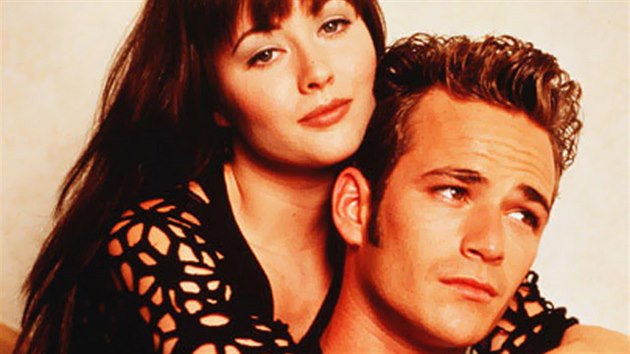 Shannen Doherty a Luke Perry v serilu Beverly Hills 90210