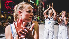 České reprezentantky v basketbalu 3x3 děkují fanouškům za podporu.