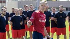 Novinái si v Praze na Strahov vyzkoueli fotbalový trénink pod vedením koue...