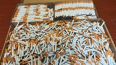 Policií zabavené cigarety nelegálních výrobců a prodejců na Karvinsku. (9....