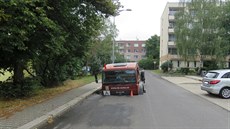 Na Starém městě v Děčíně se dnes ráno nákladní auto propadlo silnicí