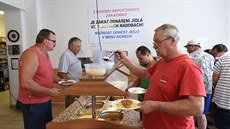 Restaurace KD Na rozcestí v Dobromicích u Loun bojuje proti plýtvání jídlem....