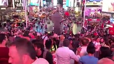 Na Times Square vypukla panika. Lidé se báli moné stelby