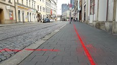 lenové opoziních stran ProOlomouc, Piráti a STAN vyznaili v olomoucké ulici...