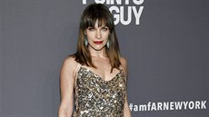 Milla Jovovichová na amfAR Gala (New York, 6. února 2019)