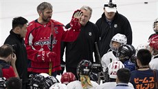 Návtva Alexandra Ovekina v ín pilákala spoustu pozornosti.