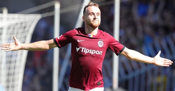 Martin Haek ze Sparty slaví svj druhý gól v zápase s Baníkem Ostrava.