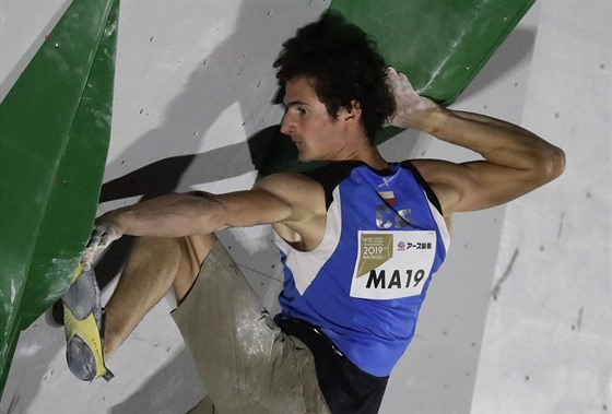 Adam Ondra v semifinále MS v boulderingu