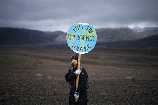 Devět desetin světa žádá razantnější řešení klimatické krize, tvrdí průzkum