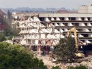 Demolice Hotelu Praha z ulice Nad Hradním vodojemem na Oechovce (30. dubna...