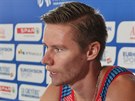 Pavel Maslák odpovídá novinám pi mistrovství Evropy drustev v Bydhoti.